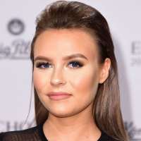 Liont girlfriend Dagi Bee Liont girlfriend Dagi Bee