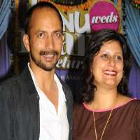 Deepak Dobriyal wife Lara Bhalla