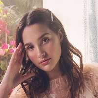Hayley LeBlanc sister Annie LeBlanc