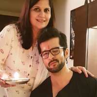 Raqesh Vashisth sister Sheetal Bapat