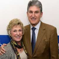 Joe Manchin wife Gayle Conelly Manchin Joe Manchin wife Gayle Conelly Manchin
