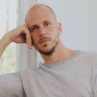 Alexander Skarsgard brother Gustaf Skarsgard