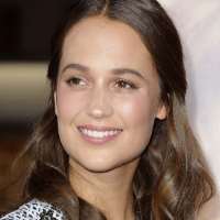 Alexander Skarsgard girlfriend Alicia Vikander (Rumor)