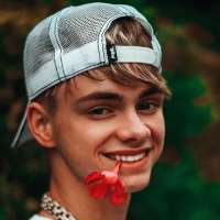 BeautyChickee boyfriend Corbyn Besson
