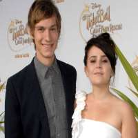 Mae Whitman boyfriend Landon Pigg