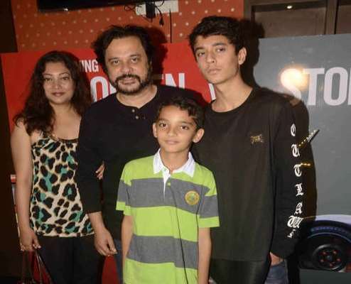 Mahesh Thakur Family