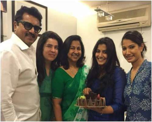 Varalaxmi Sarathkumar Family