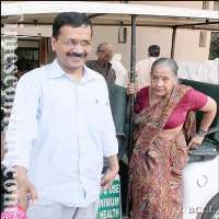 Arvind Kejriwal Mother Gita Devi