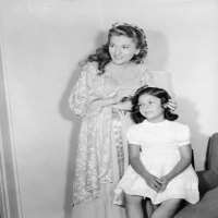 joan fontaine martita daughter weight age birthday height real name notednames spouse cause bio husband death dress