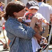 Idina Menzel son Walker Idina Menzel son Walker