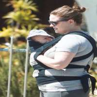 Emily Deschanel son Calvin Emily Deschanel son Calvin