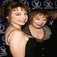 Sachi Parker Mother Shirley MacLaine