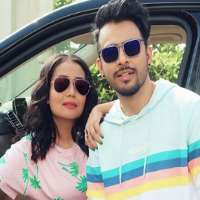 Tony Kakkar sister Neha Kakkar