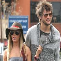 Martin Johnson (Singer) girlfriend Ashley Tisdale