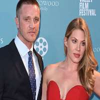 Devon Sawa wife Dawni Sahanovitch