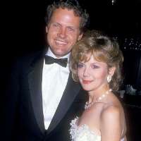 Linda Purl husband William Broyles Jr.