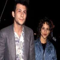Rosie Perez boyfriend Christian Slater