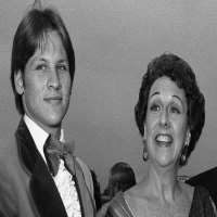 Jean Stapleton son John Jean Stapleton son John