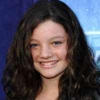 Stefania LaVie Owen sister Carly Owen
