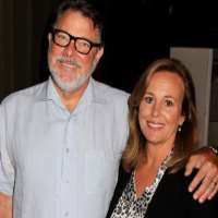 Jonathan Frakes wife Genie Francis Jonathan Frakes wife Genie Francis