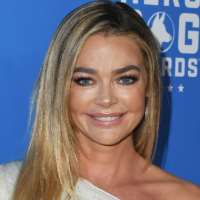 John Stamos girlfriend Denise Richards
