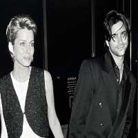 John Stamos girlfriend Julie Anderson