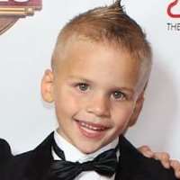 Alyssa FamilyFunPack brother Chris FamilyFunPack Alyssa FamilyFunPack brother Chris FamilyFunPack