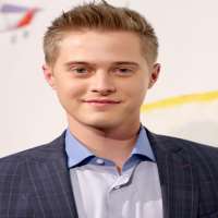 Sara Paxton boyfriend Lucas Grabeel Sara Paxton boyfriend Lucas Grabeel