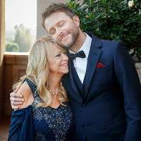 Chris Hardwick Mother Sharon Hills