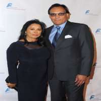 Jimmy Smits girlfriend Wanda De Jesus Jimmy Smits girlfriend Wanda De Jesus