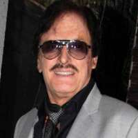 Feroz Khan (Actor) Birthday, Real Name, Age, Weight, Height, Family