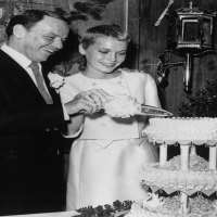 Frank Sinatra Birthday, Real Name, Age, Weight, Height, Family, Facts ...