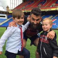 Mile Jedinak son Andre