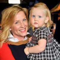 Jessica Capshaw daughter Poppy James Jessica Capshaw daughter Poppy James
