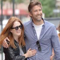 Julianne Moore boyfriend Bart Freundlich