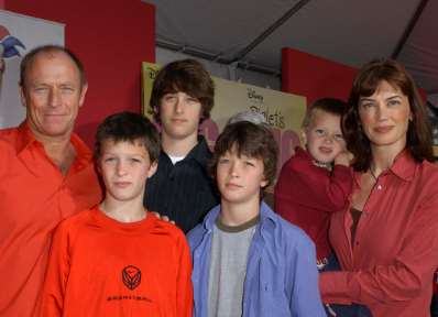 Amanda Pays Family