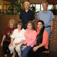 Crystal Gayle sister Peggy Sue