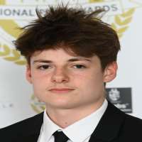 Lorraine Ashbourne son Louis George Serkis