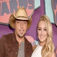 Jason Aldean girlfriend Brittany Kerr Jason Aldean girlfriend Brittany Kerr