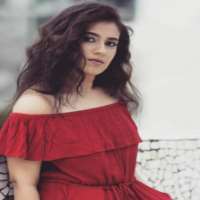 Manoj Pahwa daughter Manukriti Pahwa