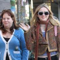 Kathryn Newton Mother Robin Newton Kathryn Newton Mother Robin Newton