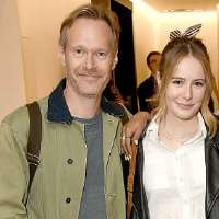 Steven Mackintosh Birthday, Real Name, Age, Weight, Height, Family ...