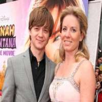 Jason Earles wife Jennifer Earles Jason Earles wife Jennifer Earles