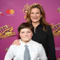 Ana Gasteyer son Ulysses McKittrick