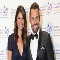 Zoe Ventoura husband Daniel MacPherson Zoe Ventoura husband Daniel MacPherson