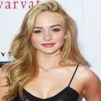 Barbara Alyn Woods daughter Natalie Alyn Lind