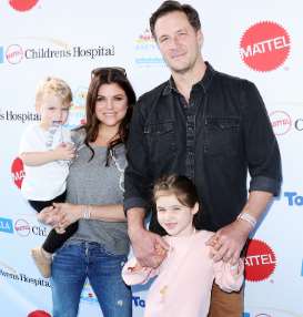 Tiffani Thiessen Birthday, Real Name, Age, Weight, Height, Family ...