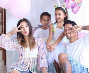 Irfan Bachdim Family