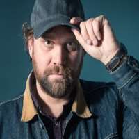 Shell Jubin boyfriend Scott Hutchison Shell Jubin boyfriend Scott Hutchison
