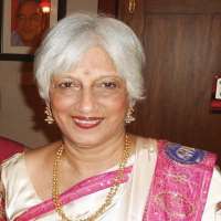 Dilip Sardesai wife Nandini Sardesai